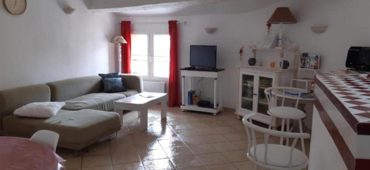 Duplex De Charme Avec Terrasse Au Coeur Du Village Lorgues Zewnętrze zdjęcie