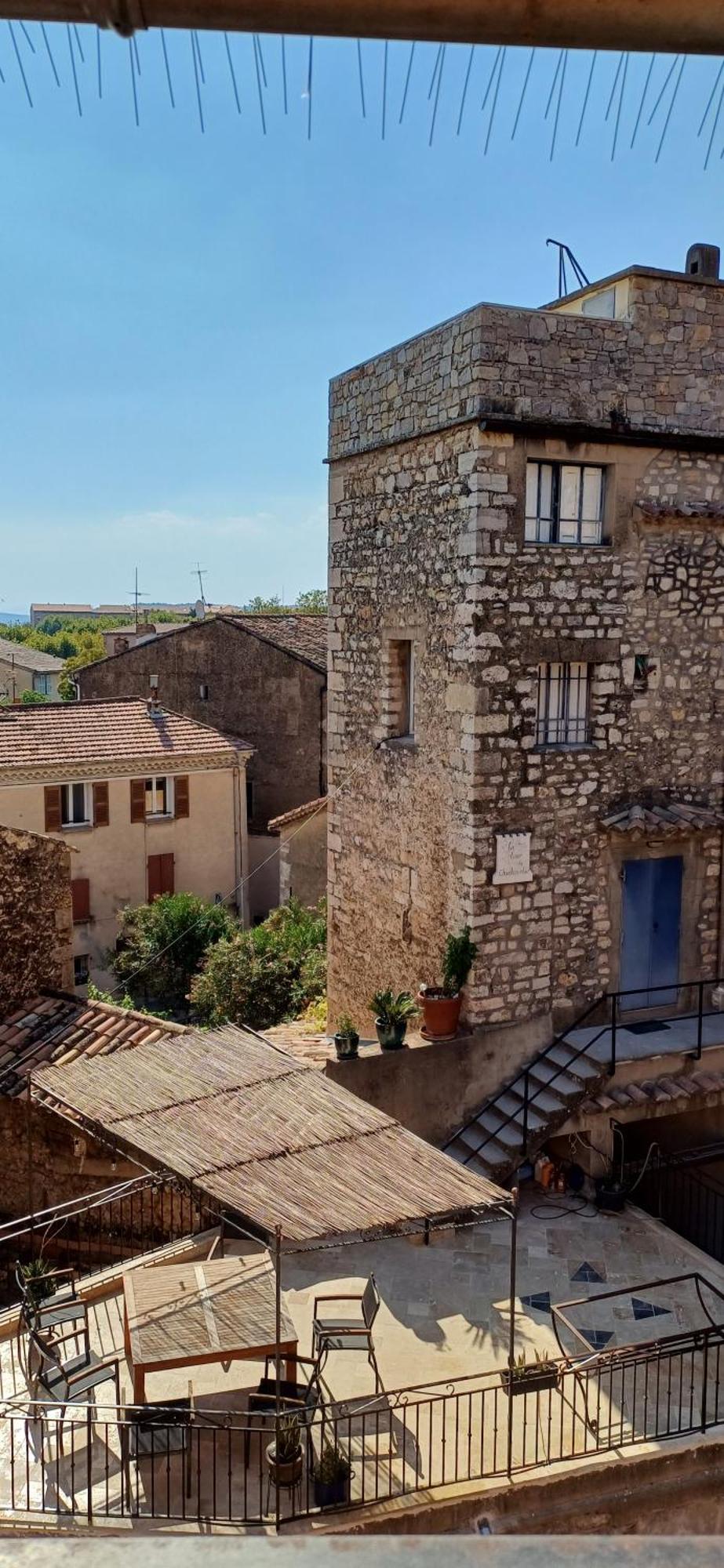 Duplex De Charme Avec Terrasse Au Coeur Du Village Lorgues Zewnętrze zdjęcie