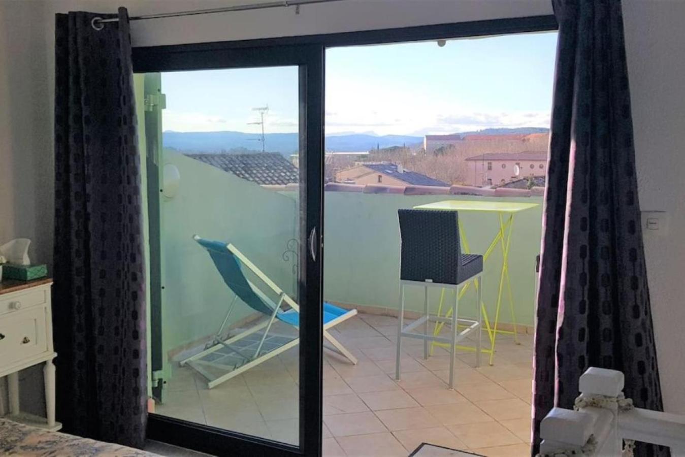 Duplex De Charme Avec Terrasse Au Coeur Du Village Lorgues Zewnętrze zdjęcie